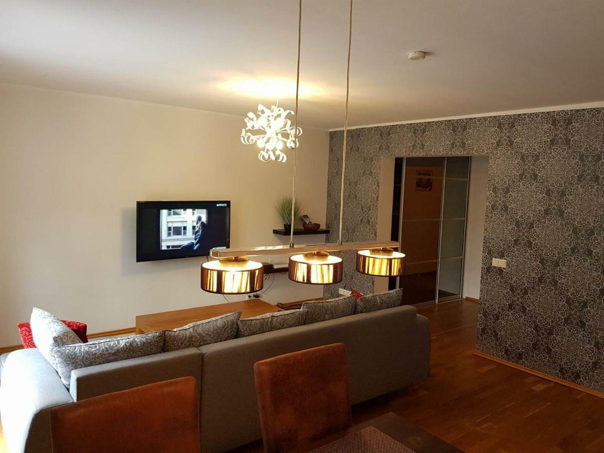 Superior Apartment Near The City Center Tartu Esterno foto